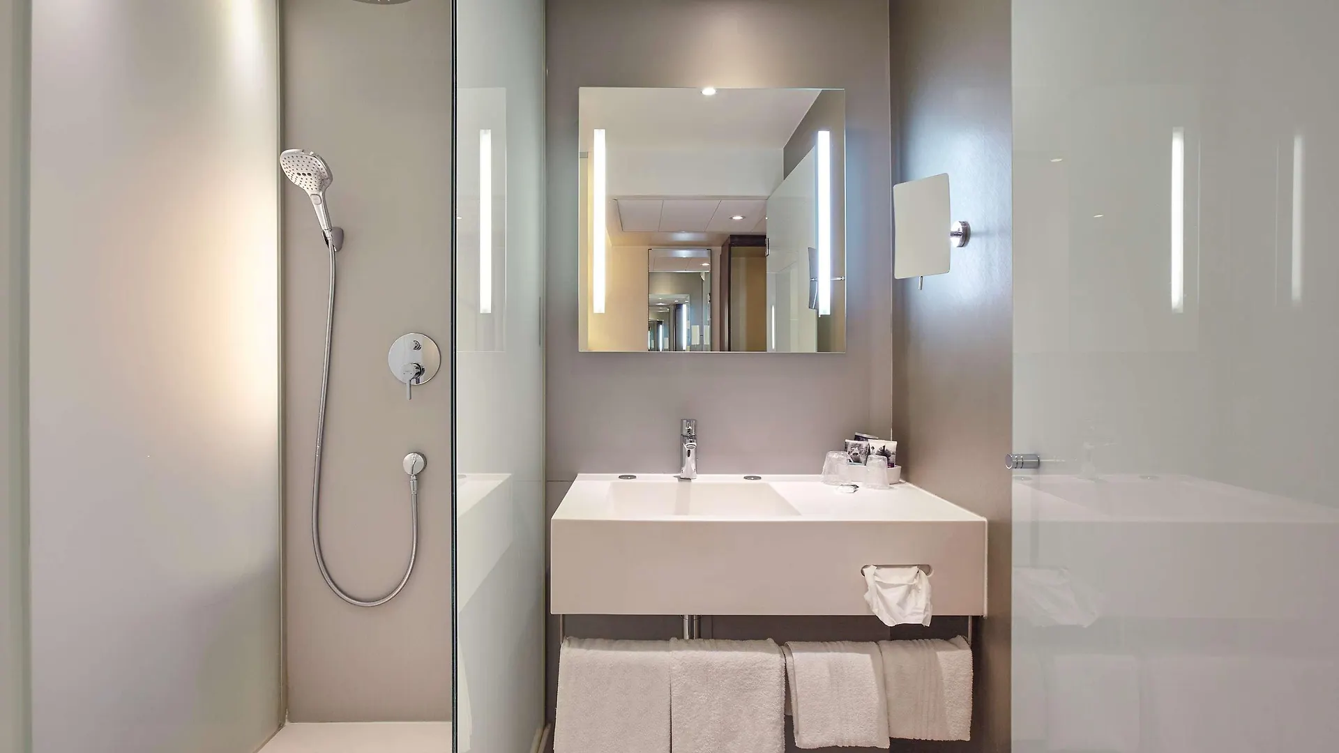Mercure Paris Arc De Triomphe Etoile Hotel