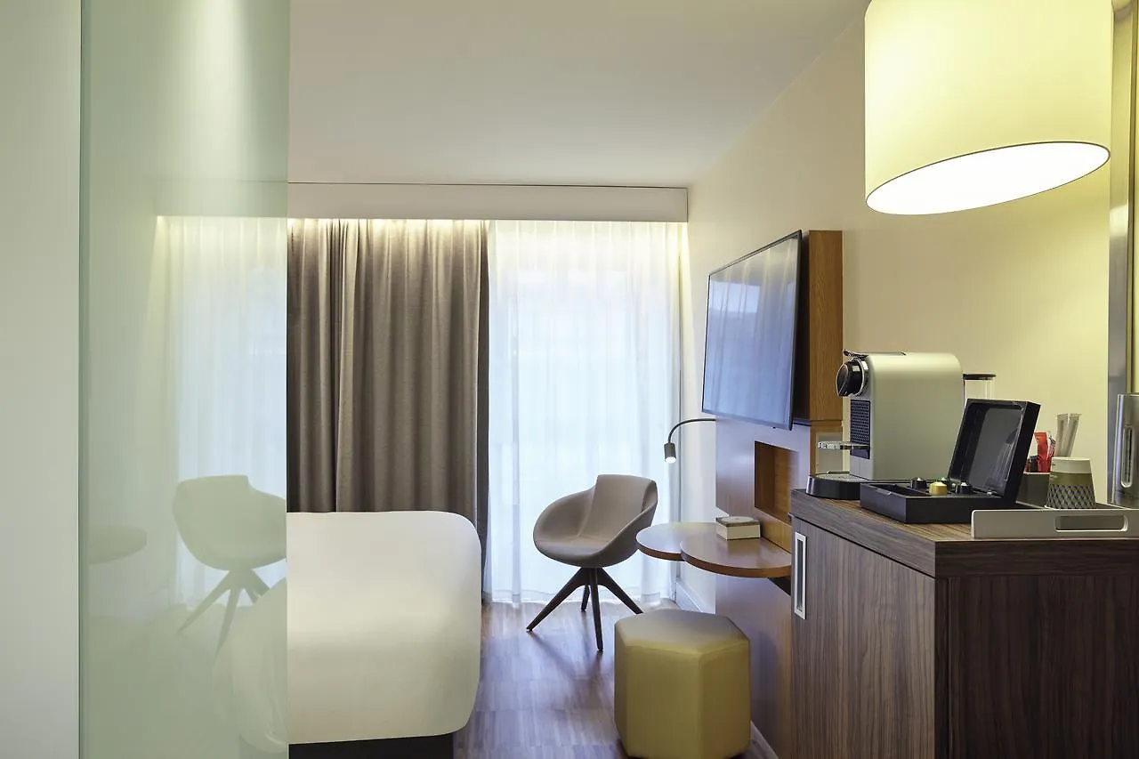 Mercure Paris Arc De Triomphe Etoile Hotel