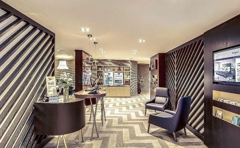 Mercure Paris Arc De Triomphe Etoile France