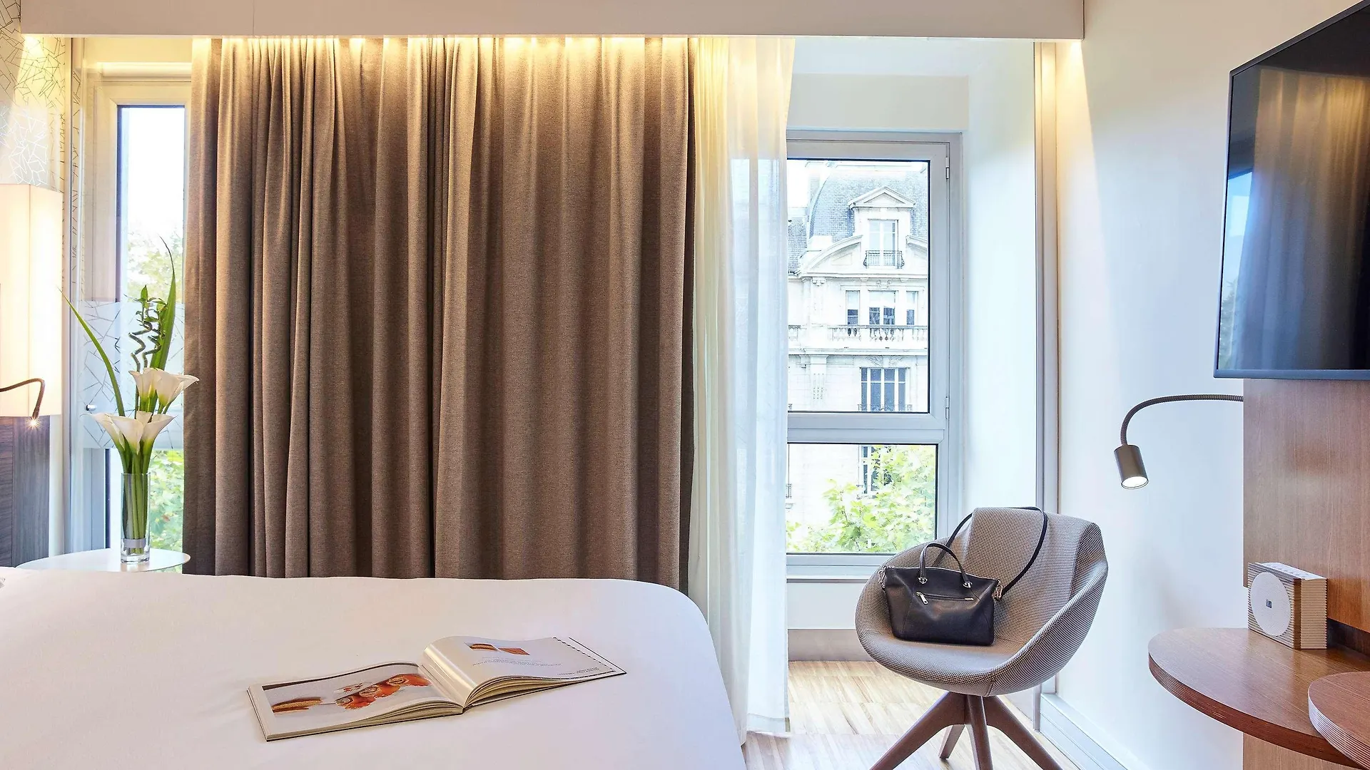 Mercure Paris Arc De Triomphe Etoile 4*,