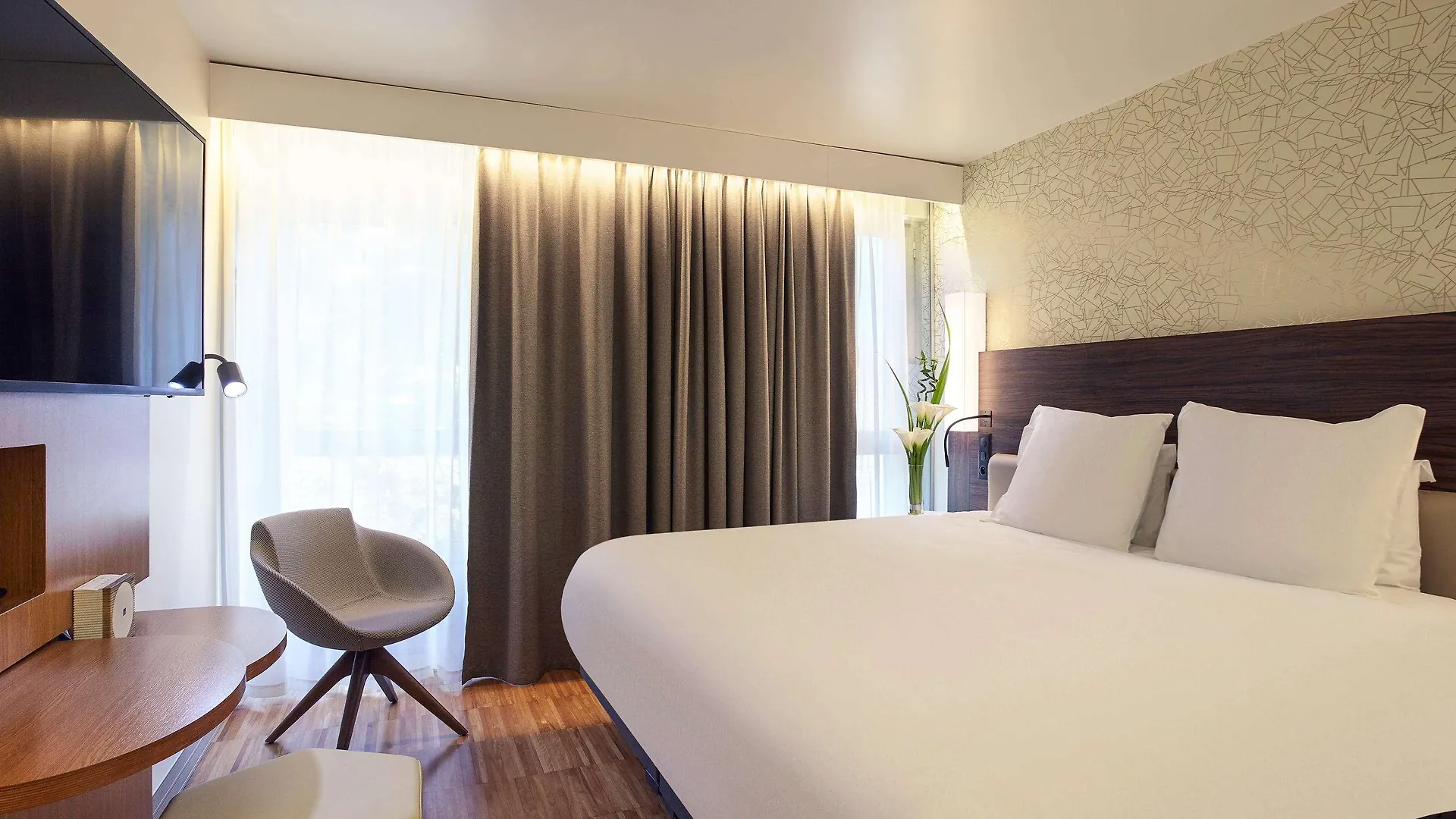 Mercure Paris Arc De Triomphe Etoile מלון