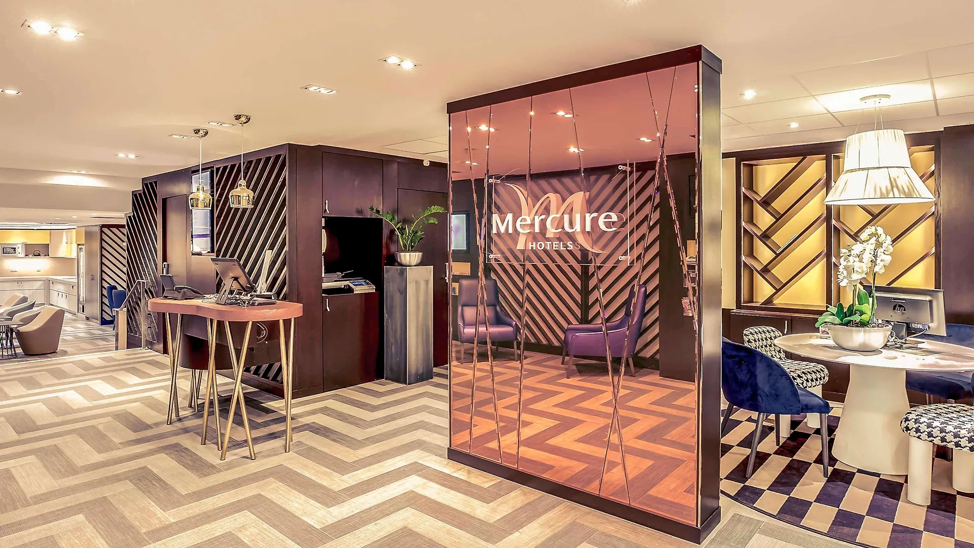 Mercure Paris Arc De Triomphe Etoile France